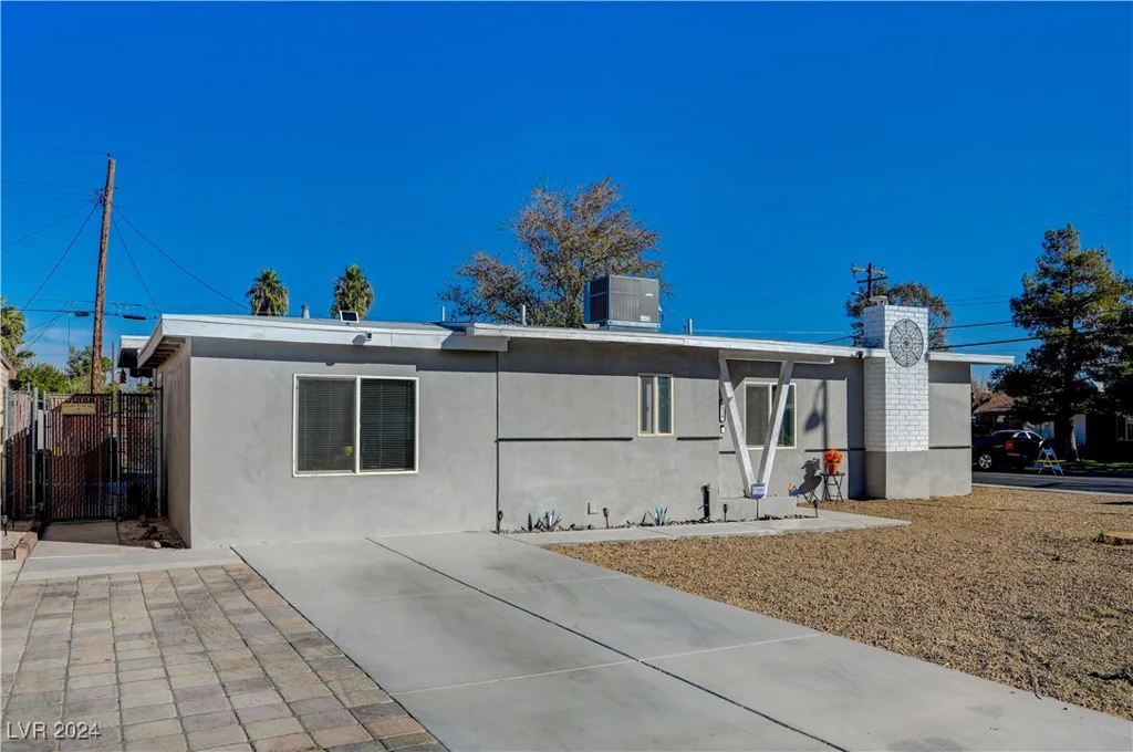 1829 Sweeney, Las Vegas, NV 89104