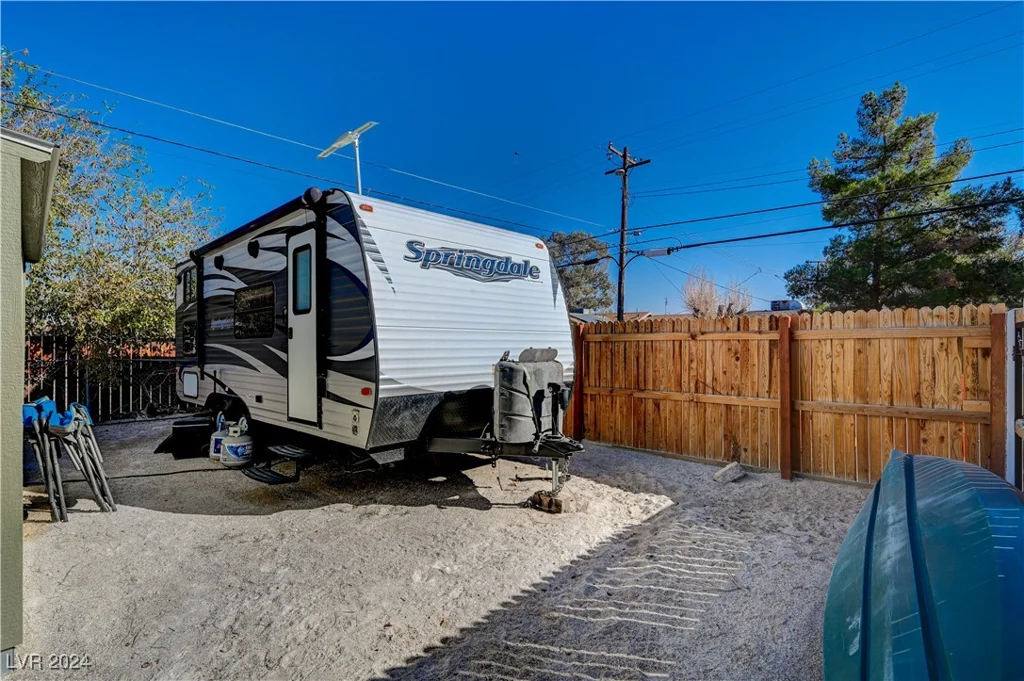 1829 Sweeney, Las Vegas, NV 89104