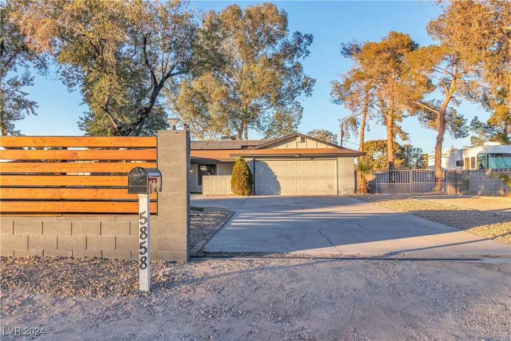 5858 El Parque, Las Vegas, NV 89146