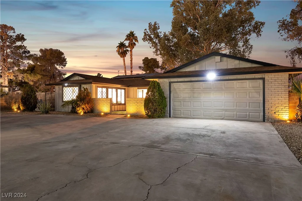5858 El Parque, Las Vegas, NV 89146