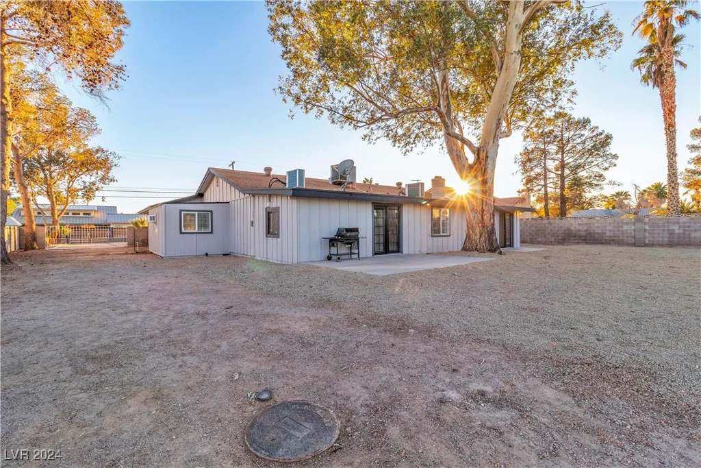 5858 El Parque, Las Vegas, NV 89146