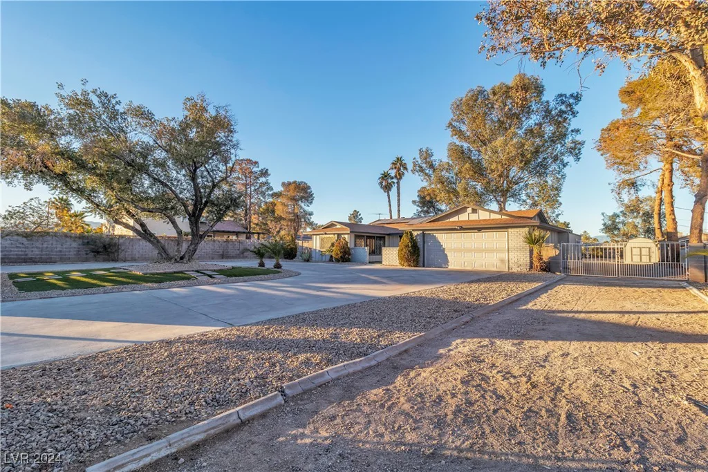 5858 El Parque, Las Vegas, NV 89146