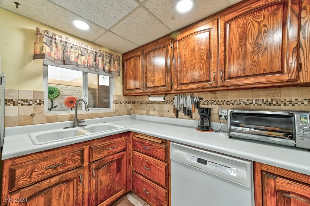 123 Fir, Henderson, NV 89015