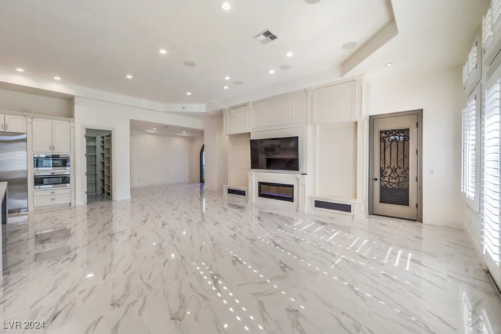 9805 Winter Palace, Las Vegas, NV 89145