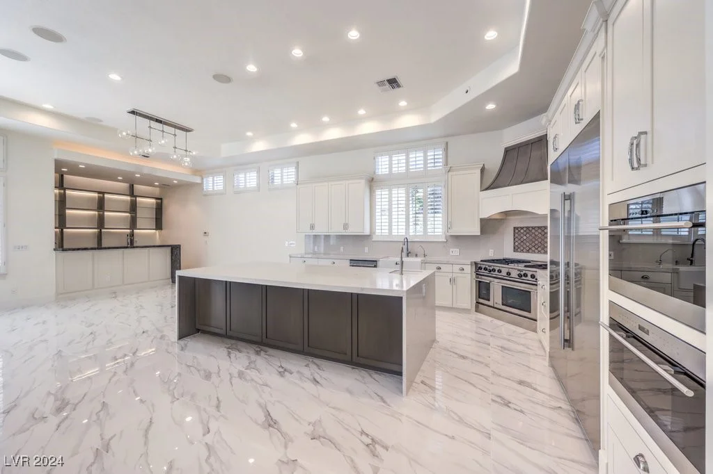 9805 Winter Palace, Las Vegas, NV 89145