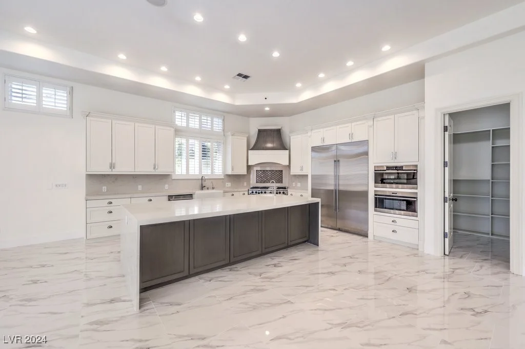9805 Winter Palace, Las Vegas, NV 89145