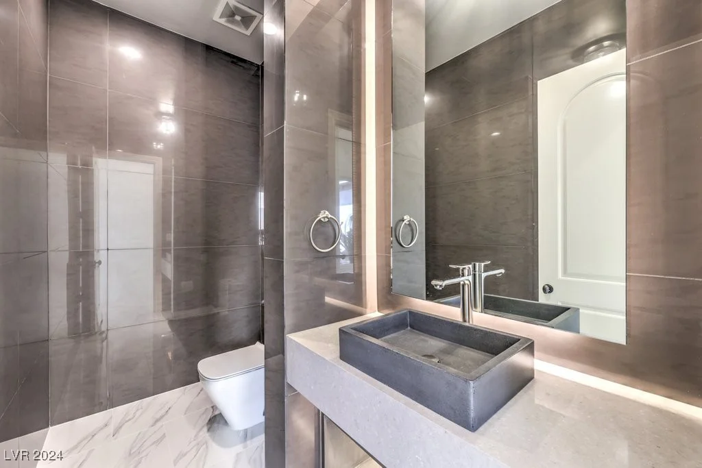 9805 Winter Palace, Las Vegas, NV 89145