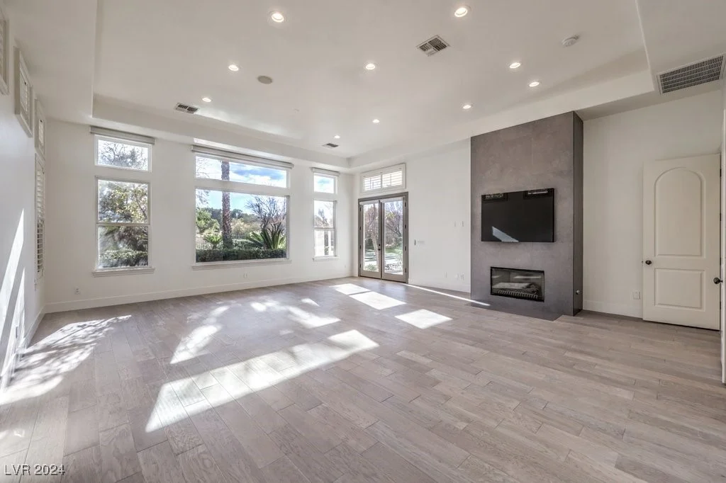 9805 Winter Palace, Las Vegas, NV 89145