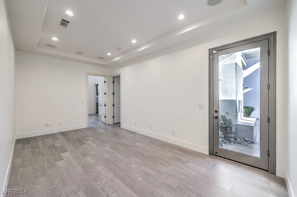 9805 Winter Palace, Las Vegas, NV 89145