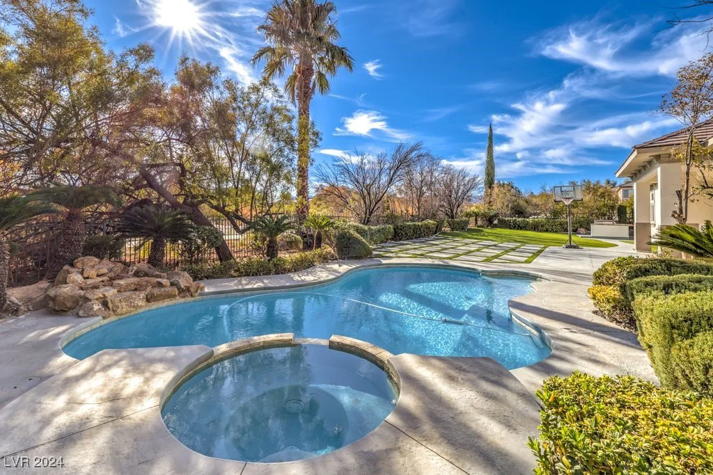 9805 Winter Palace, Las Vegas, NV 89145