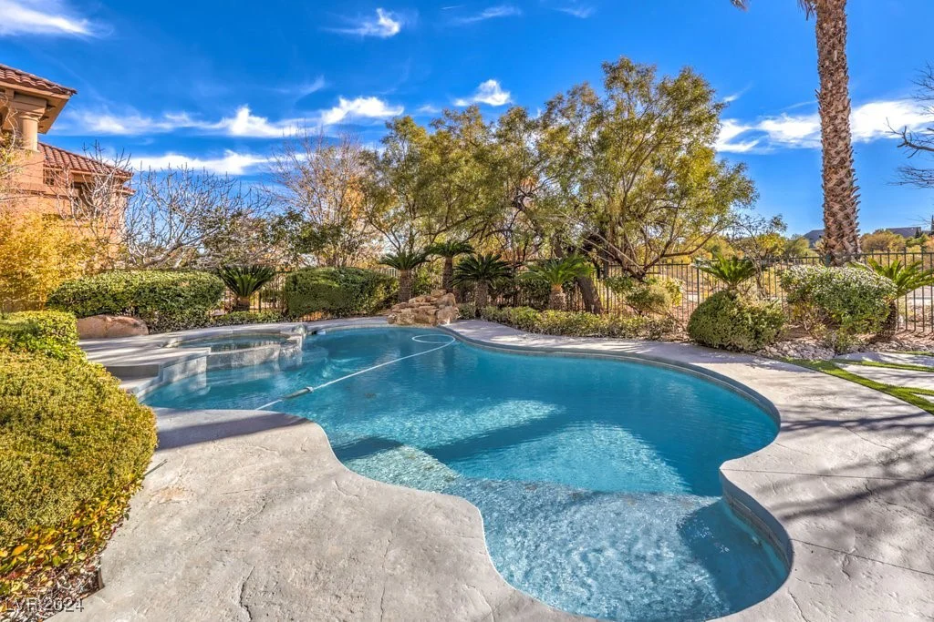 9805 Winter Palace, Las Vegas, NV 89145