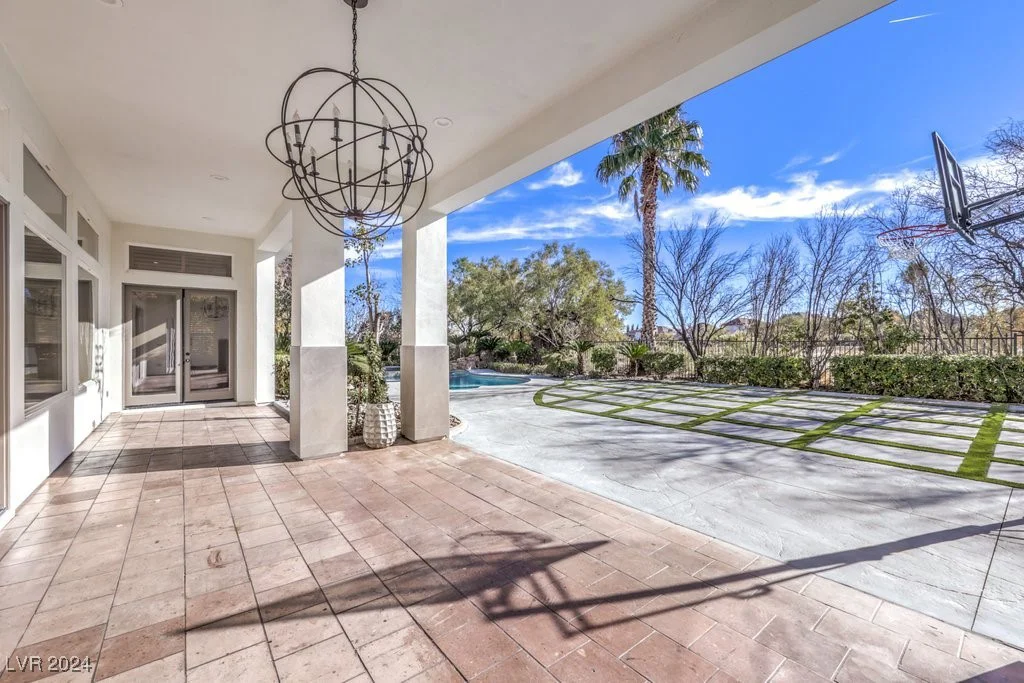 9805 Winter Palace, Las Vegas, NV 89145