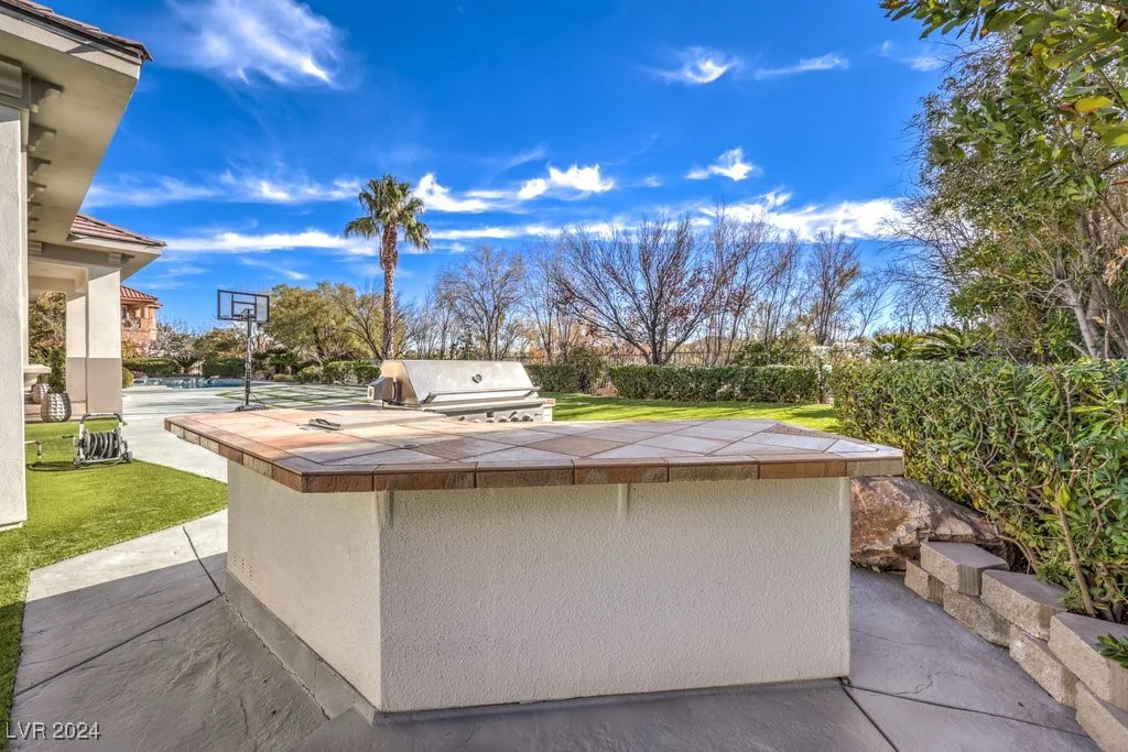 9805 Winter Palace, Las Vegas, NV 89145