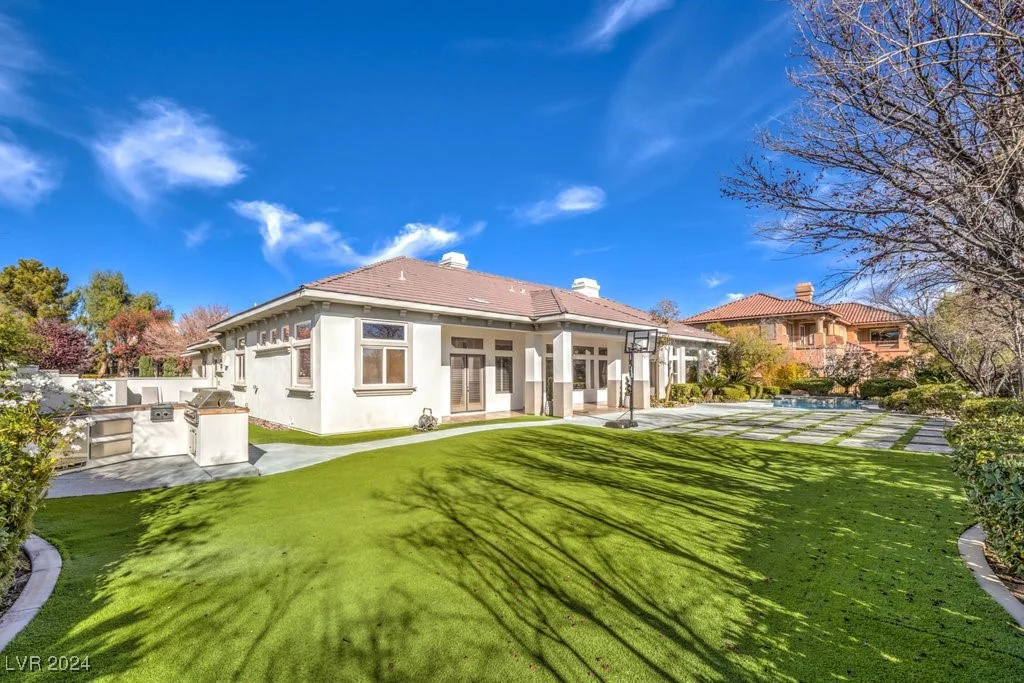 9805 Winter Palace, Las Vegas, NV 89145