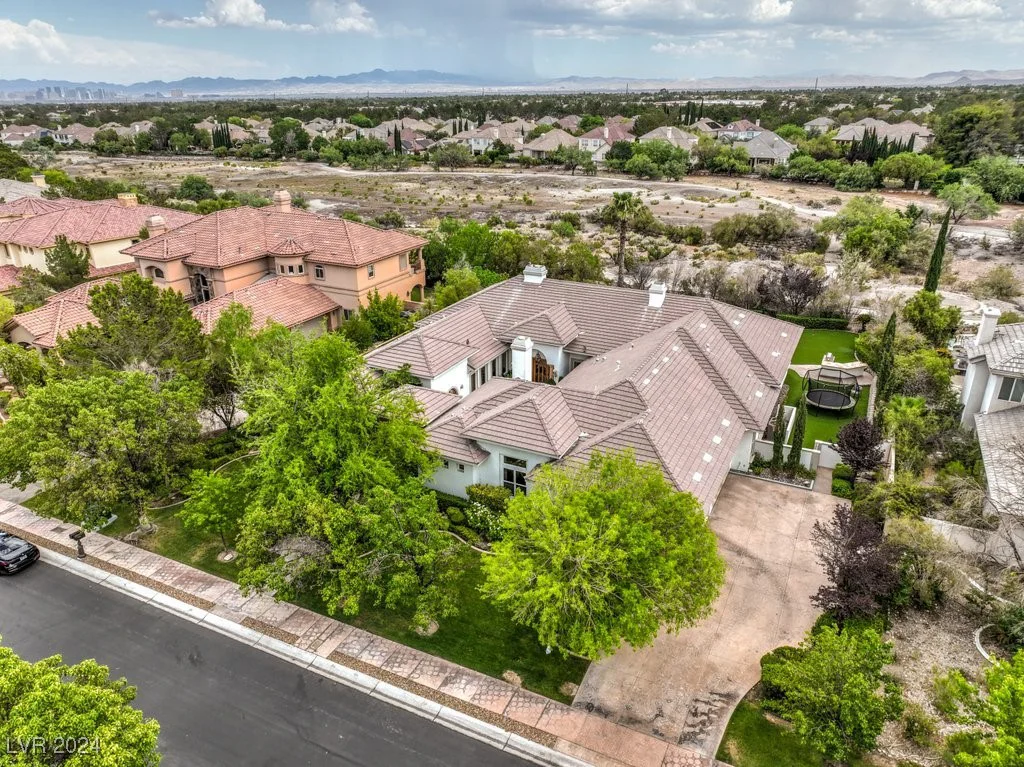 9805 Winter Palace, Las Vegas, NV 89145