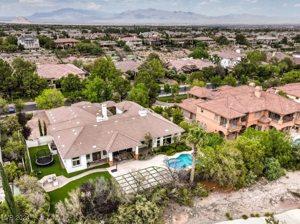 9805 Winter Palace, Las Vegas, NV 89145