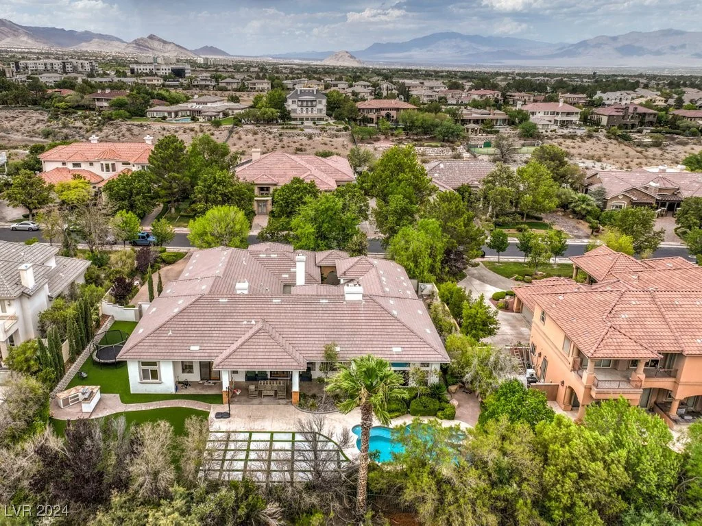 9805 Winter Palace, Las Vegas, NV 89145