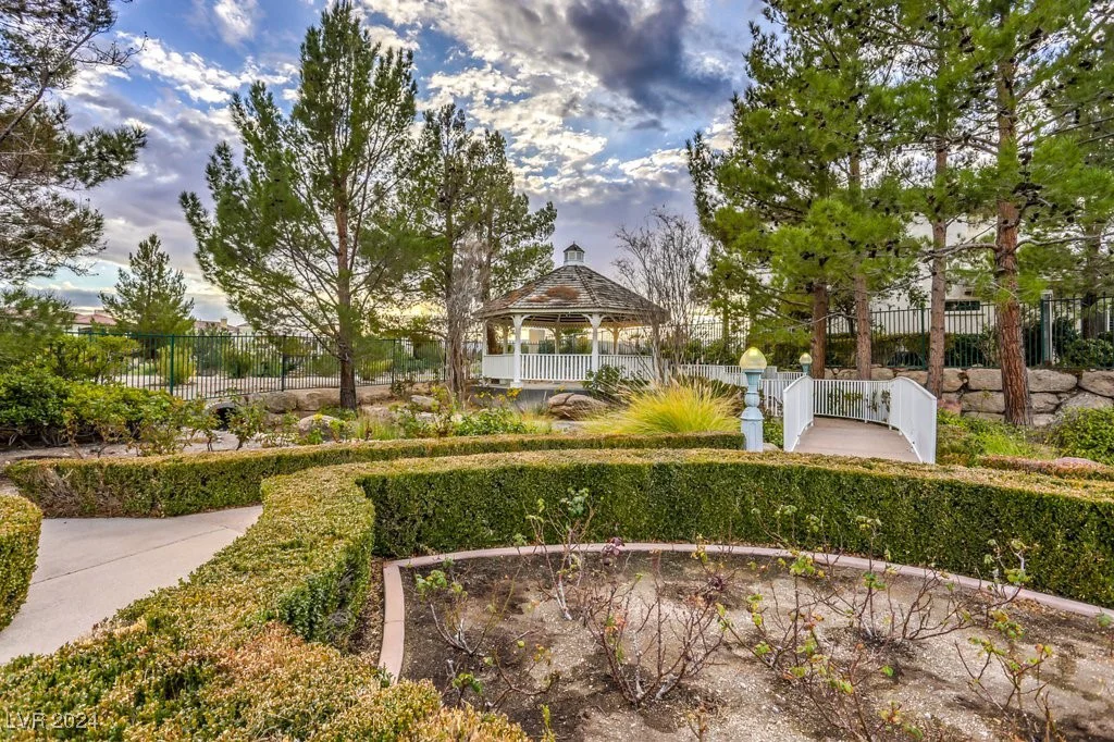 9805 Winter Palace, Las Vegas, NV 89145