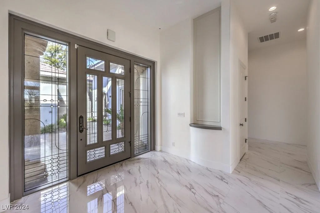 9805 Winter Palace, Las Vegas, NV 89145