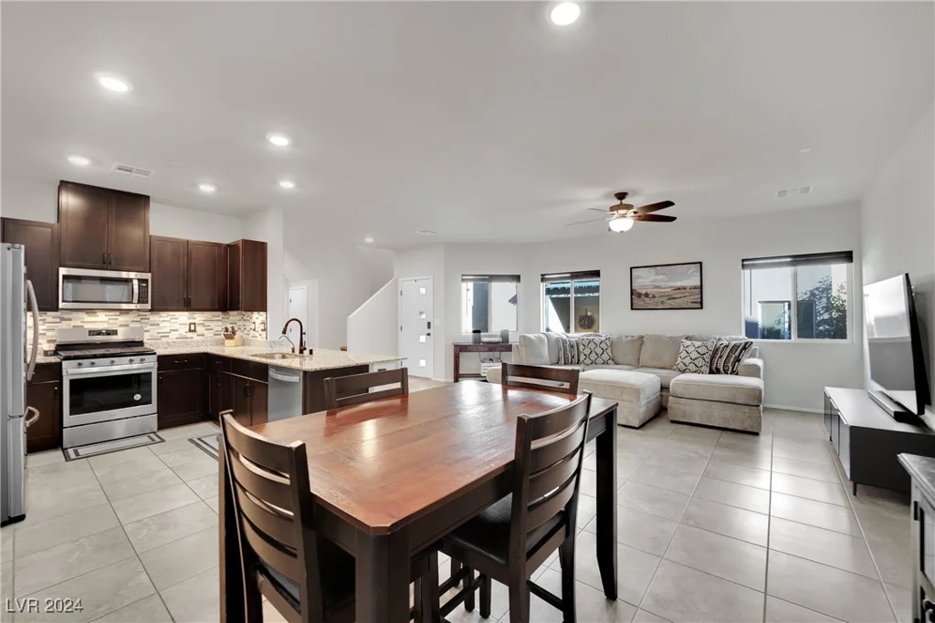 4479 Stardust Moon, North Las Vegas, NV 89084
