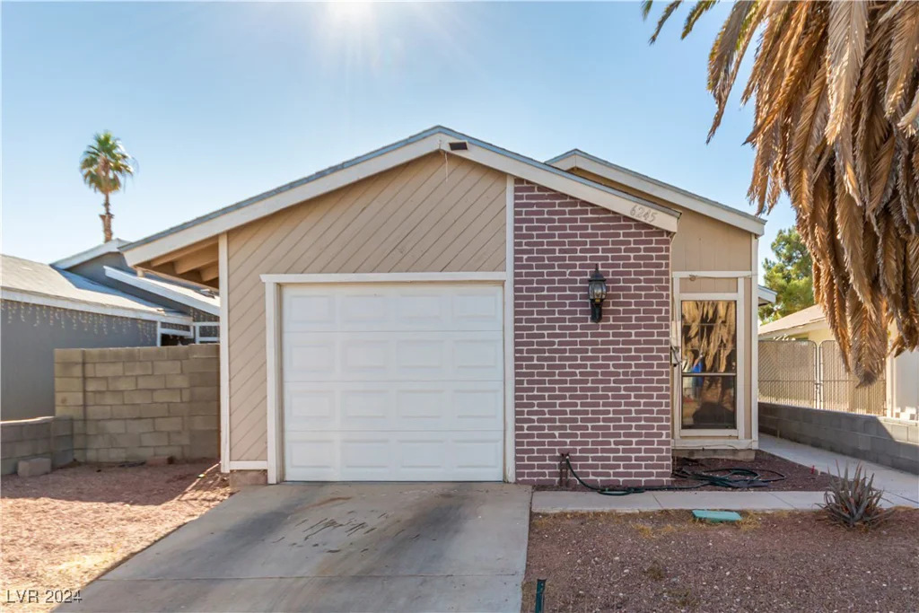 6245 Don Zarembo, Las Vegas, NV 89108