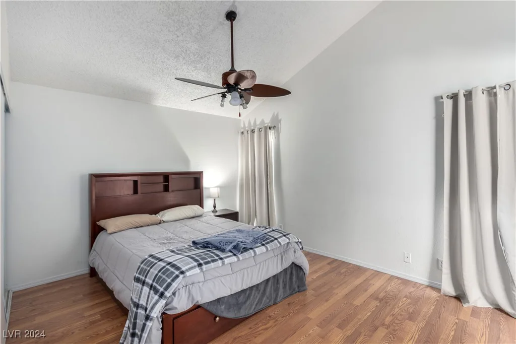 6245 Don Zarembo, Las Vegas, NV 89108