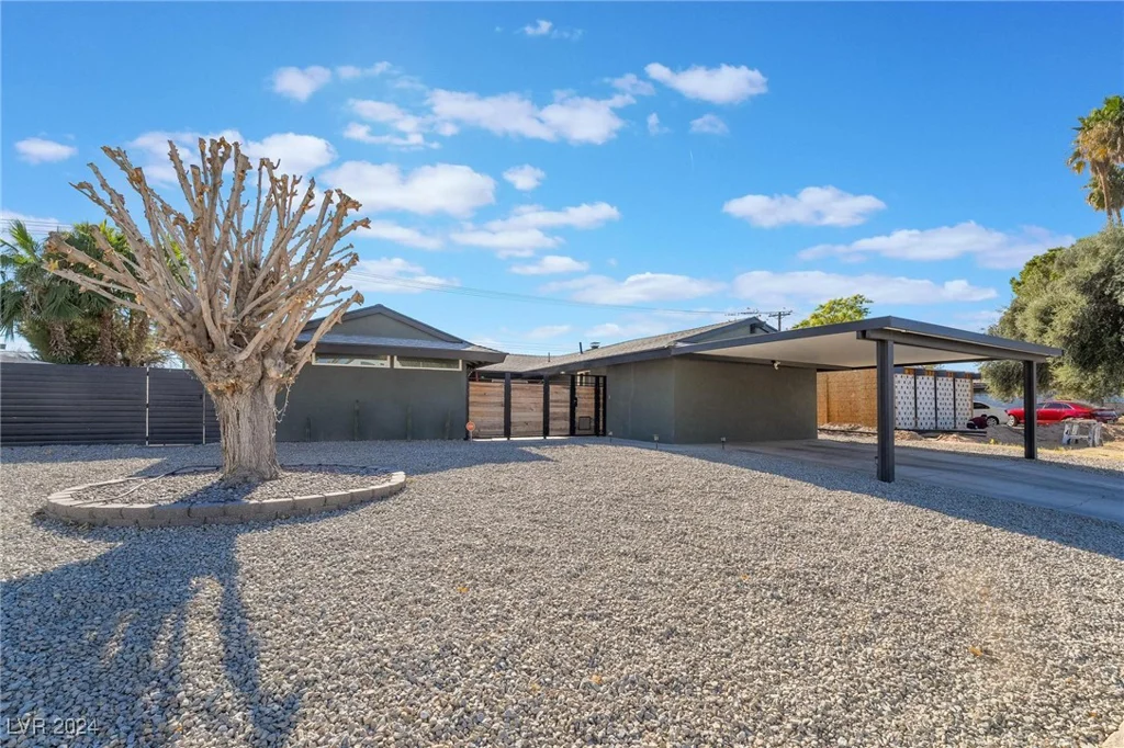 1671 Commanche, Las Vegas, NV 89169