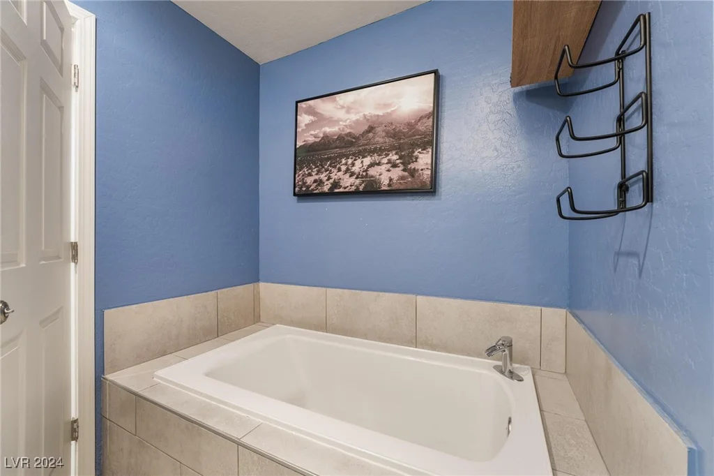 1671 Commanche, Las Vegas, NV 89169