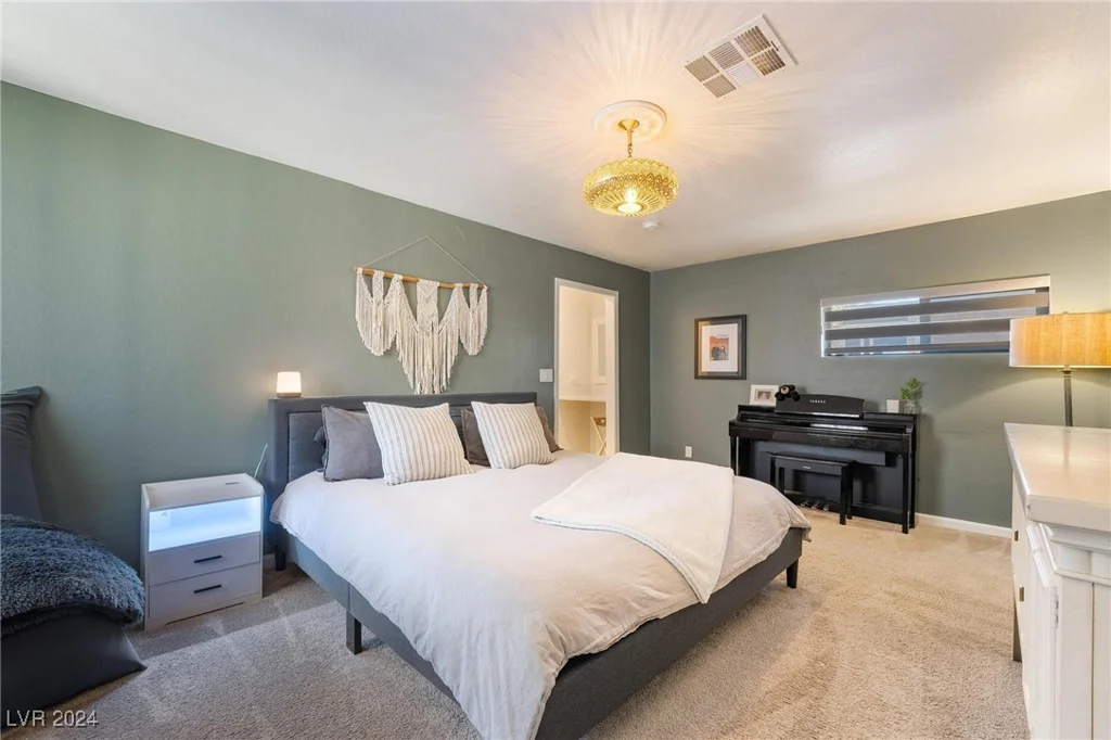 1671 Commanche, Las Vegas, NV 89169