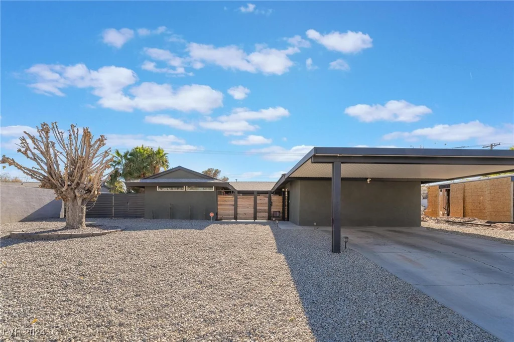 1671 Commanche, Las Vegas, NV 89169