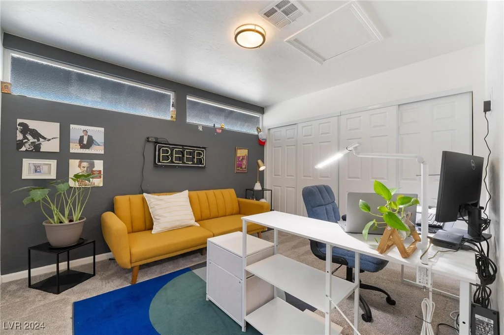 1671 Commanche, Las Vegas, NV 89169