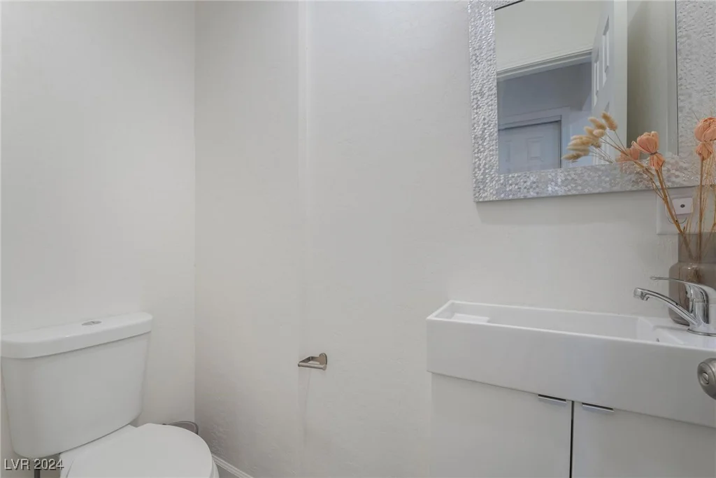 1671 Commanche, Las Vegas, NV 89169