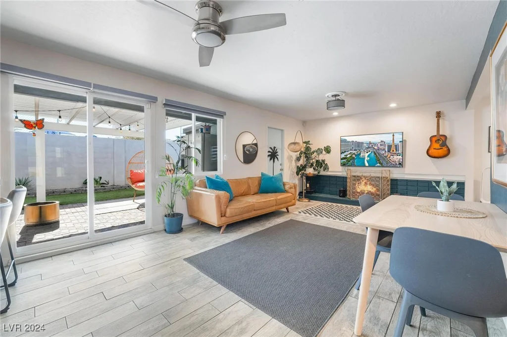 1671 Commanche, Las Vegas, NV 89169