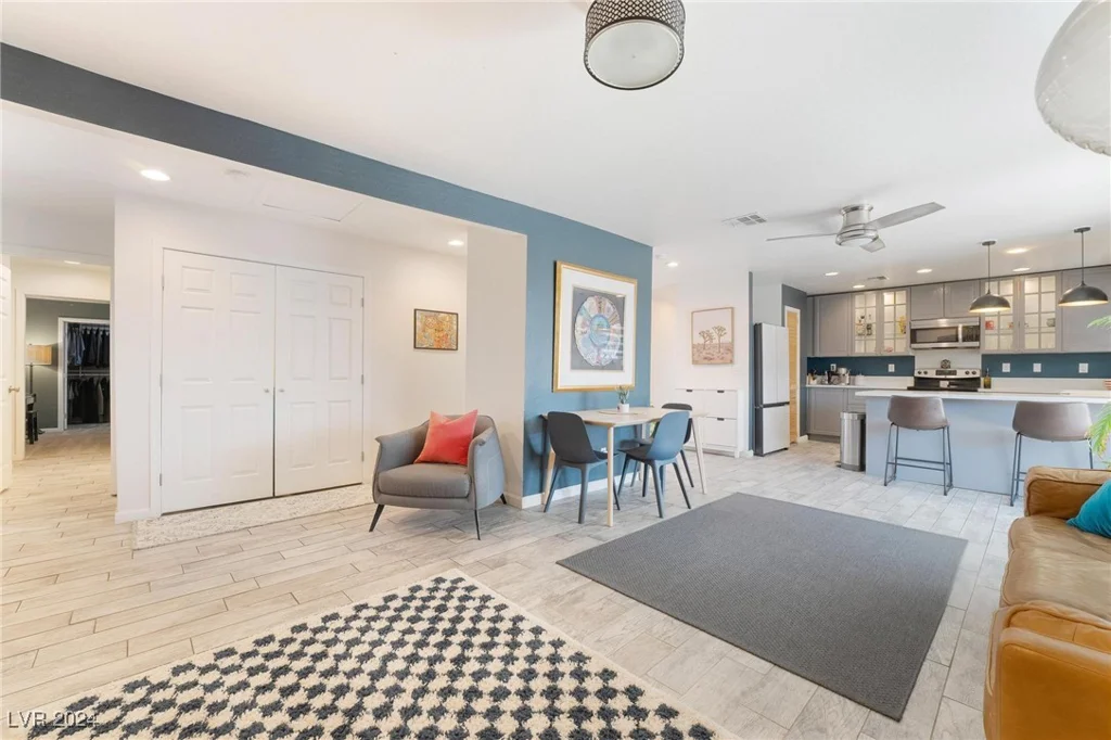 1671 Commanche, Las Vegas, NV 89169