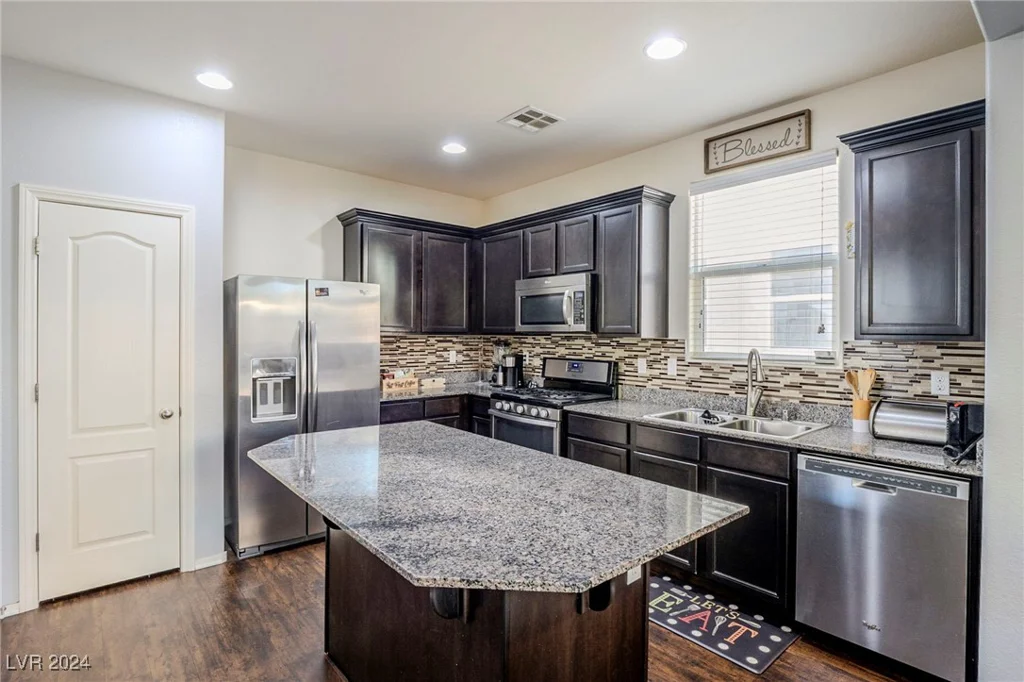 7488 Bakewell, Las Vegas, NV 89179