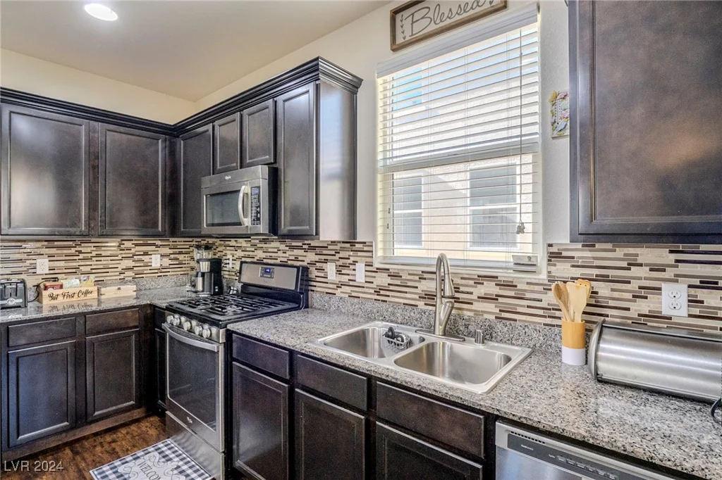 7488 Bakewell, Las Vegas, NV 89179