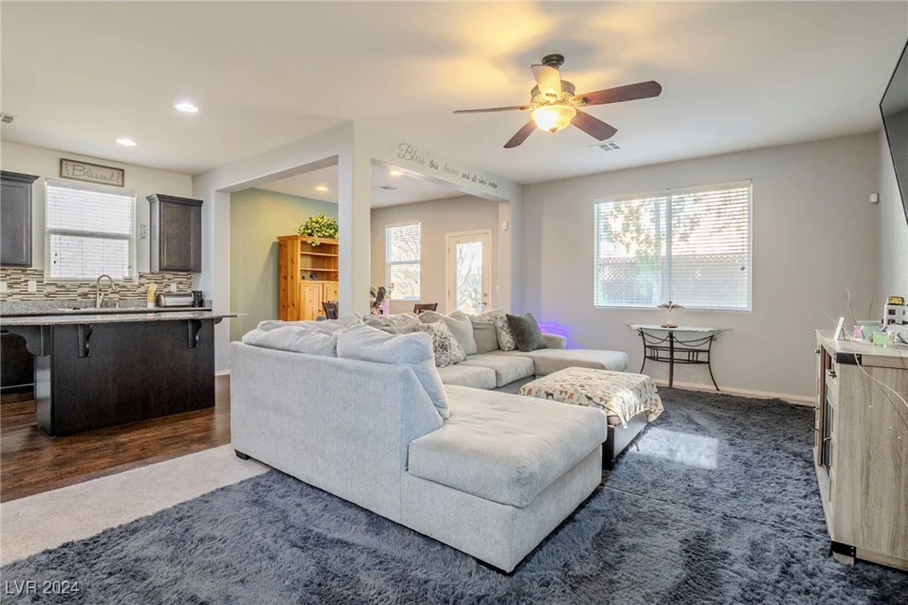 7488 Bakewell, Las Vegas, NV 89179