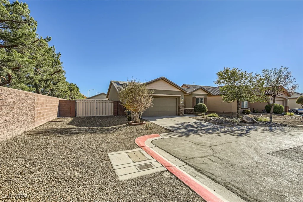 3306 American Mustang, Las Vegas, NV 89122