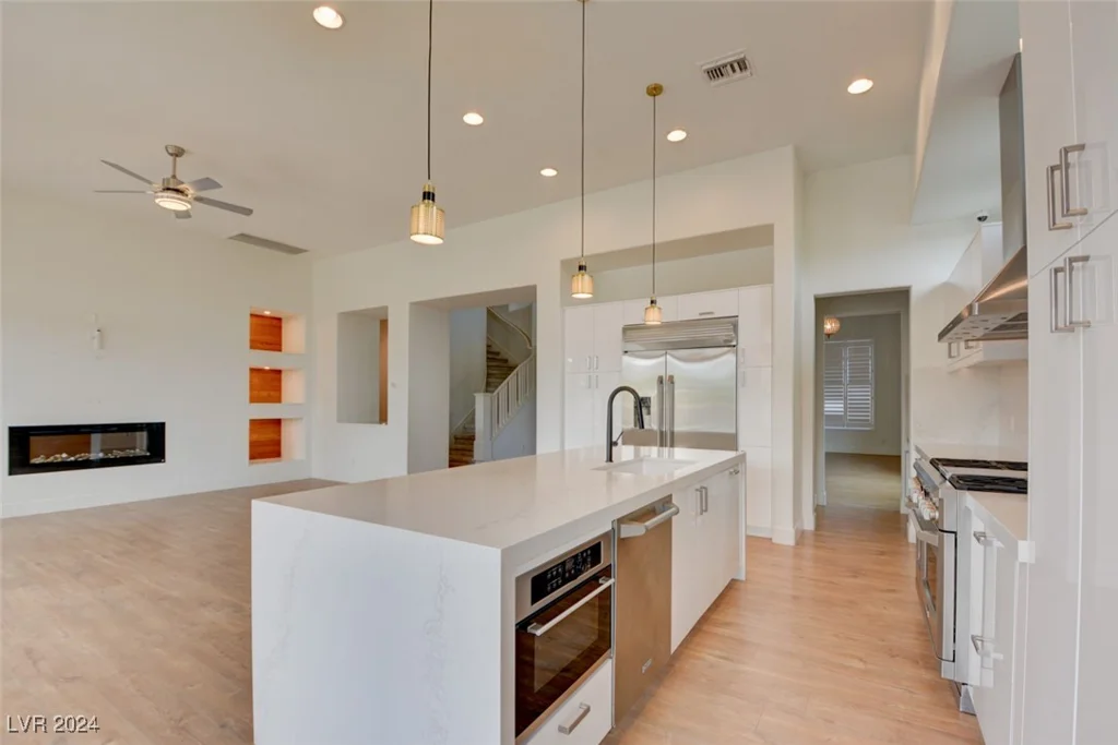18 Wade Hampton, Henderson, NV 89052