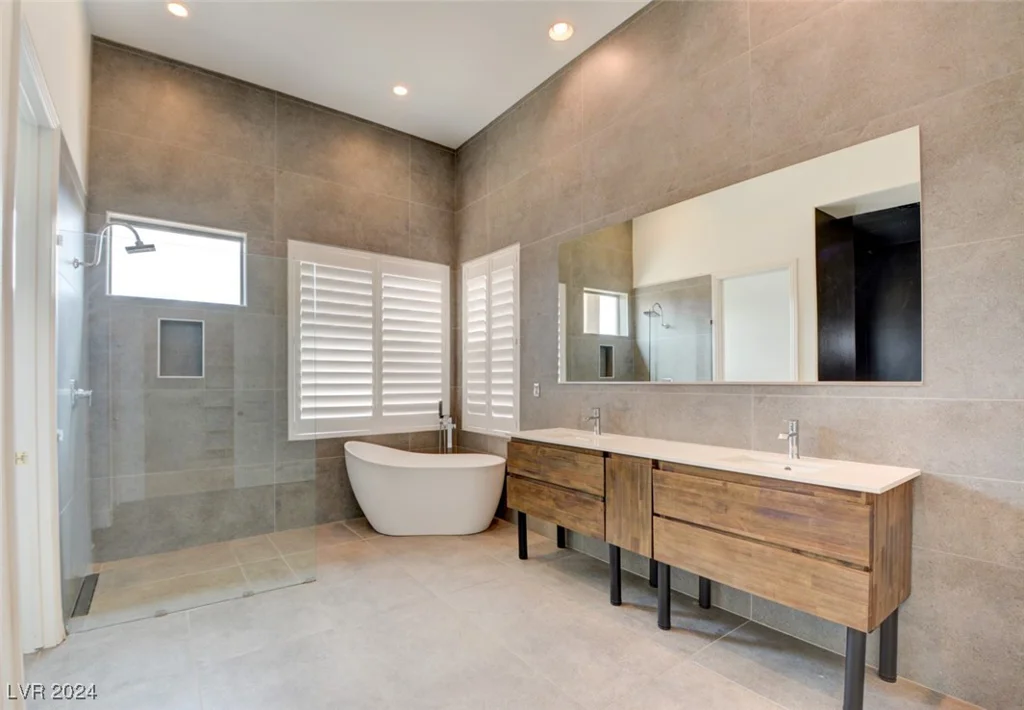 18 Wade Hampton, Henderson, NV 89052