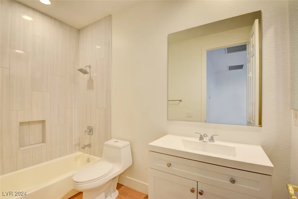 18 Wade Hampton, Henderson, NV 89052