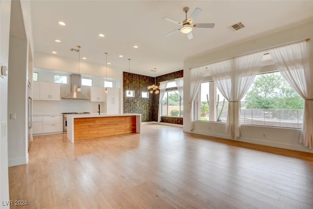 18 Wade Hampton, Henderson, NV 89052