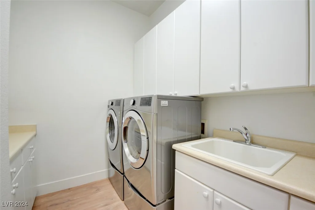 18 Wade Hampton, Henderson, NV 89052
