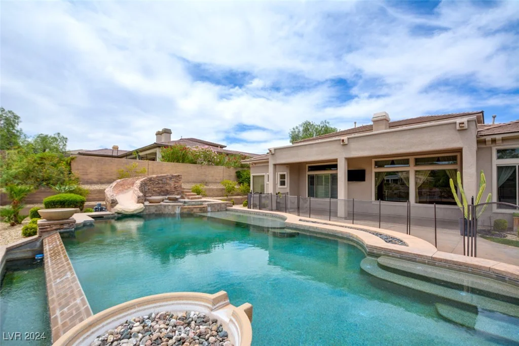 18 Wade Hampton, Henderson, NV 89052