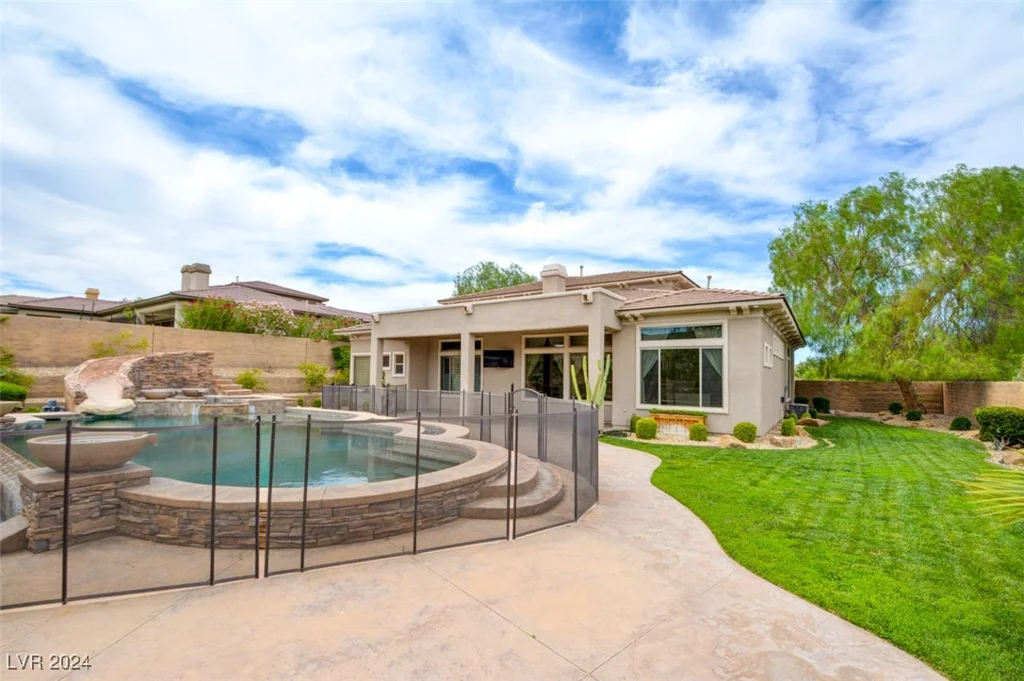 18 Wade Hampton, Henderson, NV 89052