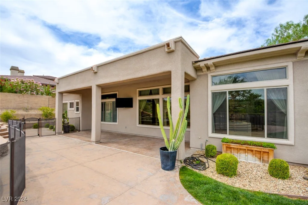 18 Wade Hampton, Henderson, NV 89052