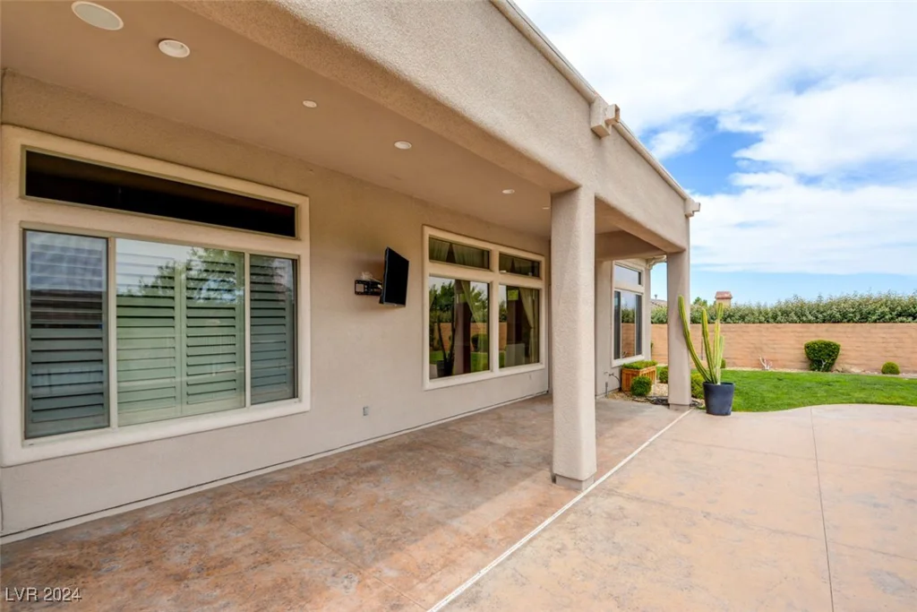 18 Wade Hampton, Henderson, NV 89052