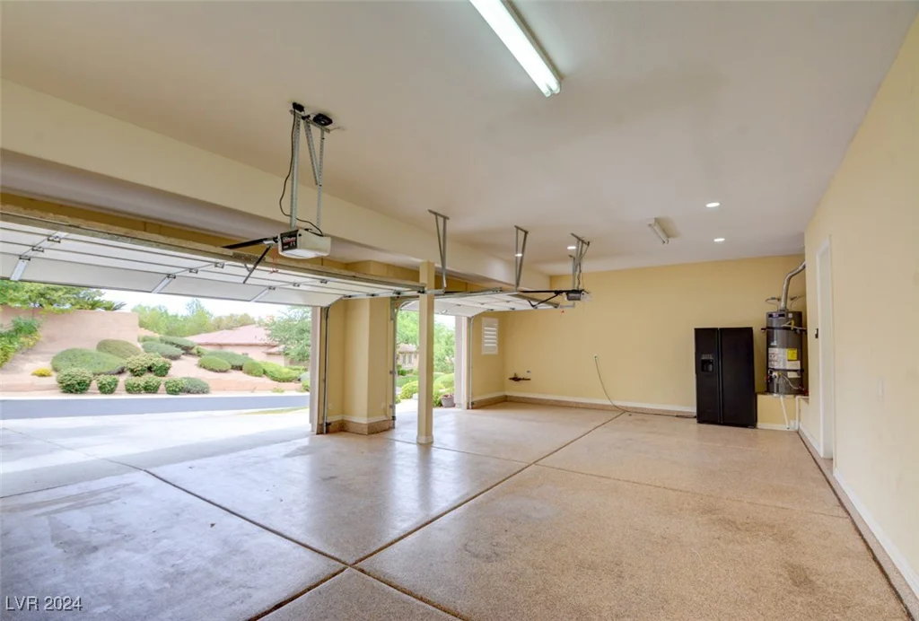 18 Wade Hampton, Henderson, NV 89052