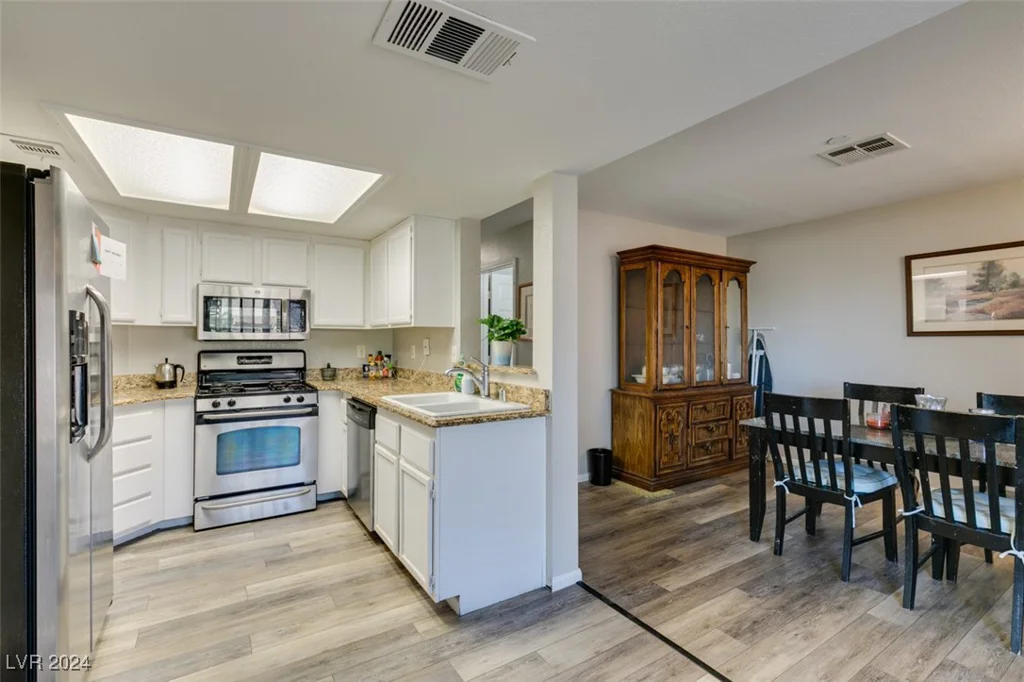 814 Crabapple, Henderson, NV 89002