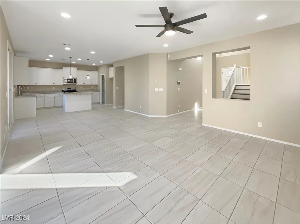 320 Slaters Glen, North Las Vegas, NV 89084